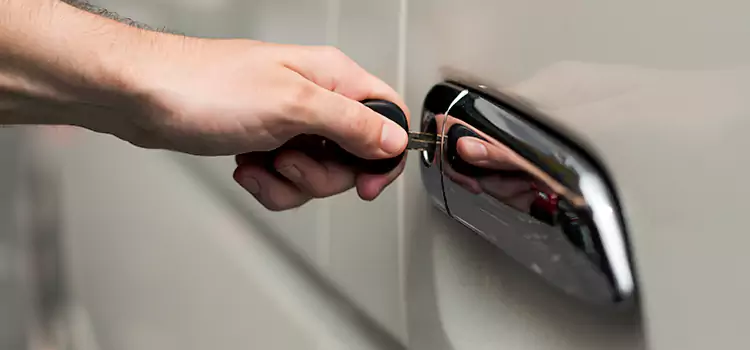 Why Choose Our Auto Locksmith Team in Oakton, VA?